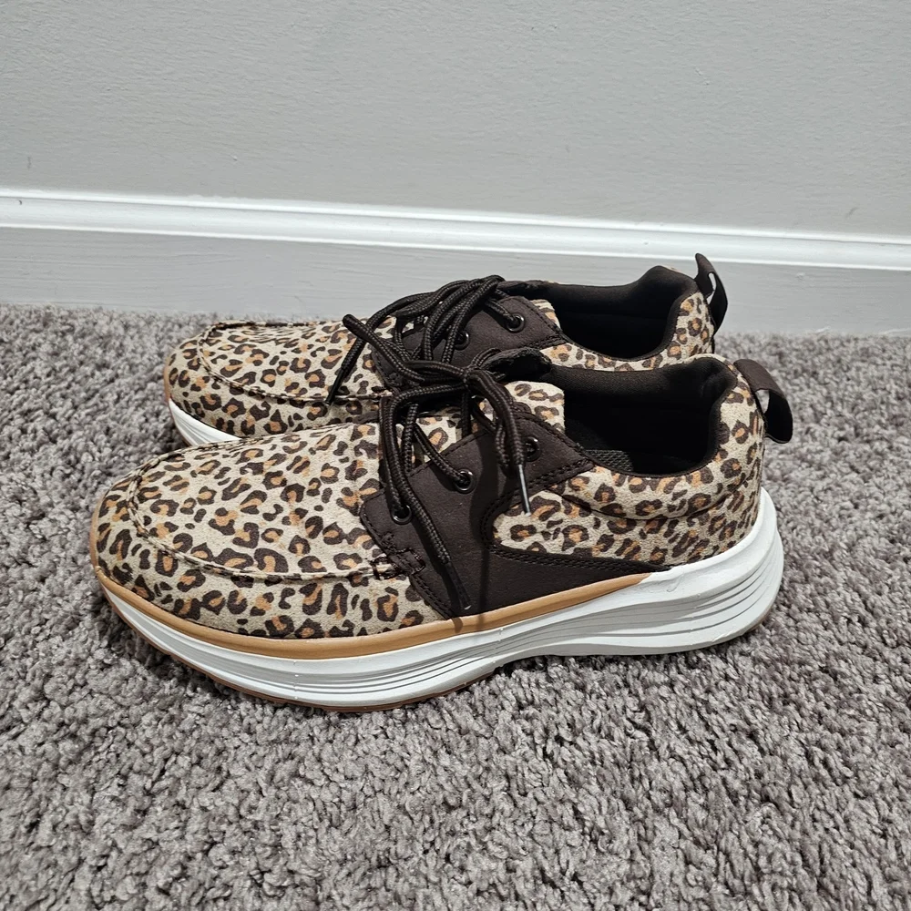 Leopard Print Ortho Comfoot Sneakers with Brown Laces